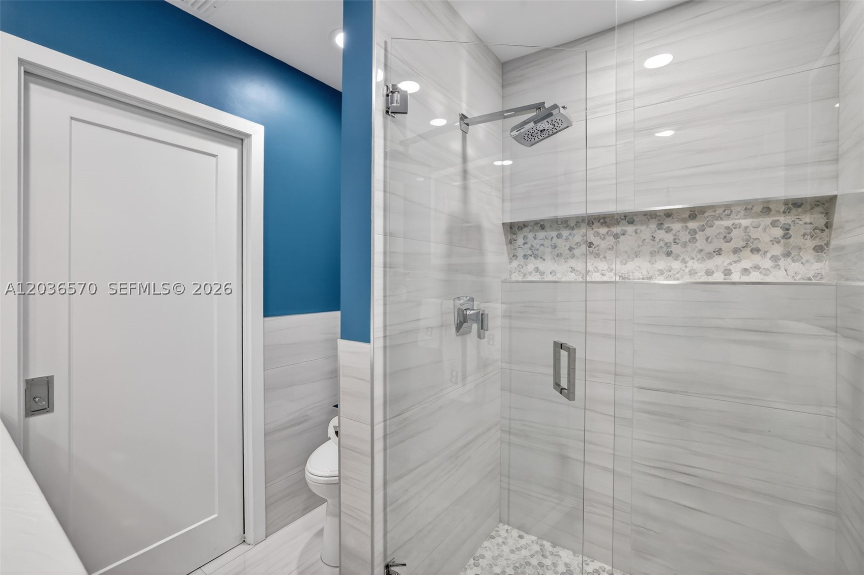 VENETIAN ISLES 1ST SEC - Residential