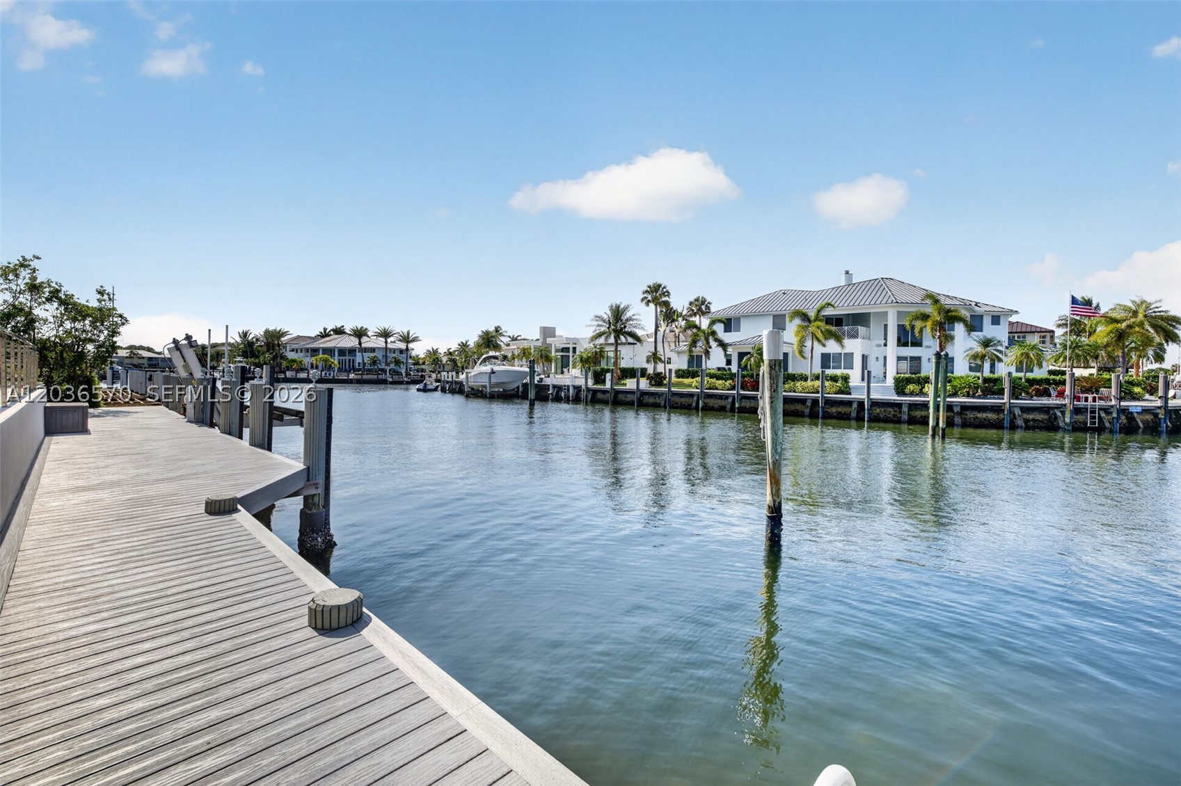 VENETIAN ISLES 1ST SEC - Residential