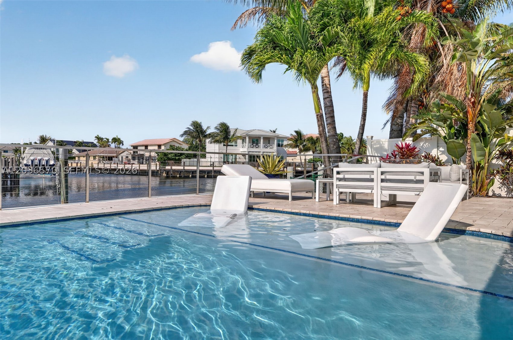 VENETIAN ISLES 1ST SEC - Residential