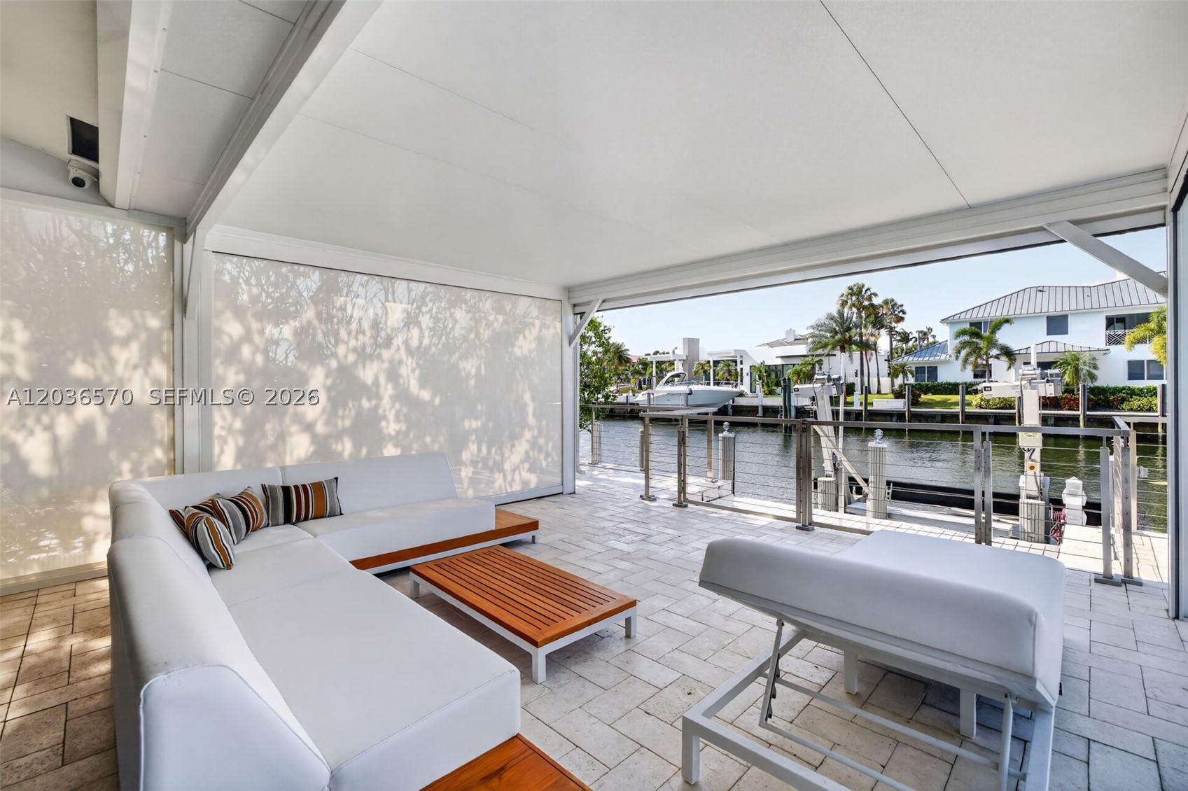 VENETIAN ISLES 1ST SEC - Residential