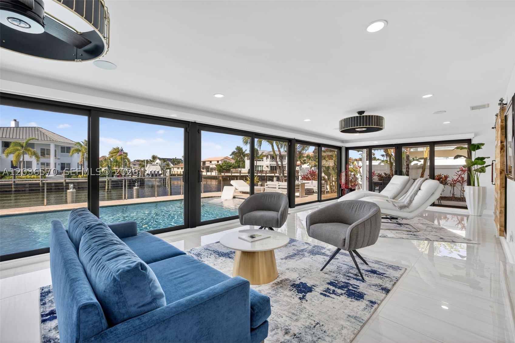 VENETIAN ISLES 1ST SEC - Residential