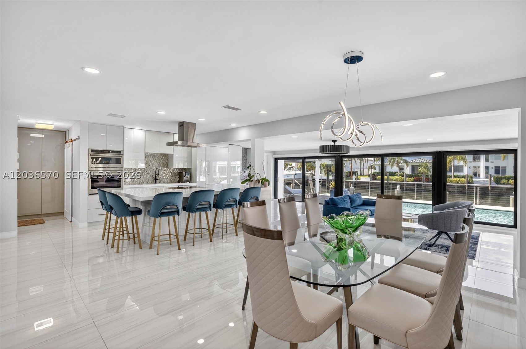 VENETIAN ISLES 1ST SEC - Residential