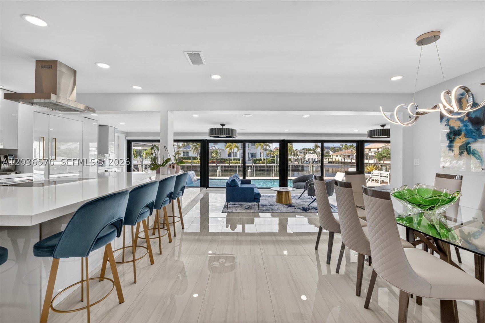 VENETIAN ISLES 1ST SEC - Residential
