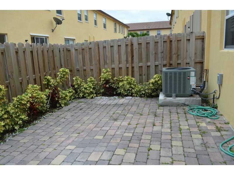 ISLANDS AT DORAL NORTHWES - Residential Lease