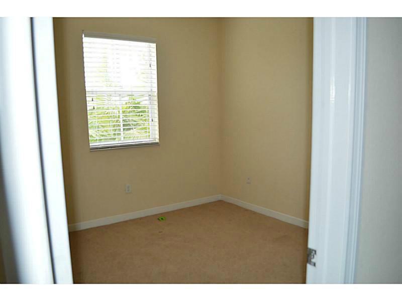 ISLANDS AT DORAL NORTHWES - Residential Lease