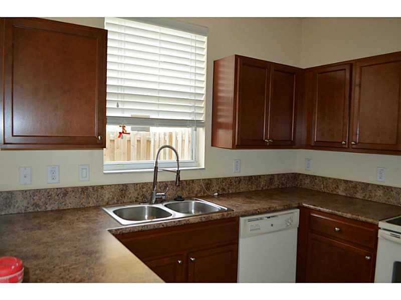 ISLANDS AT DORAL NORTHWES - Residential Lease