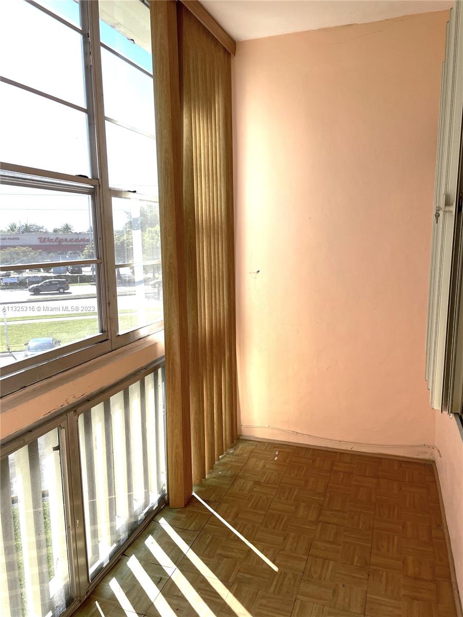 FOURTH MOORINGS CONDO - Residential