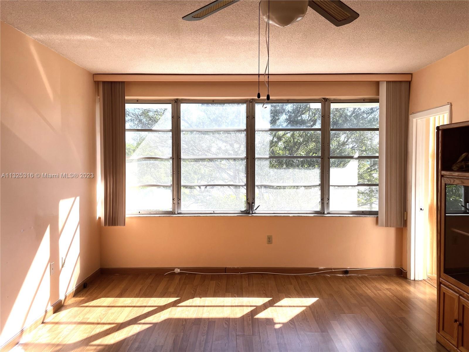 FOURTH MOORINGS CONDO - Residential