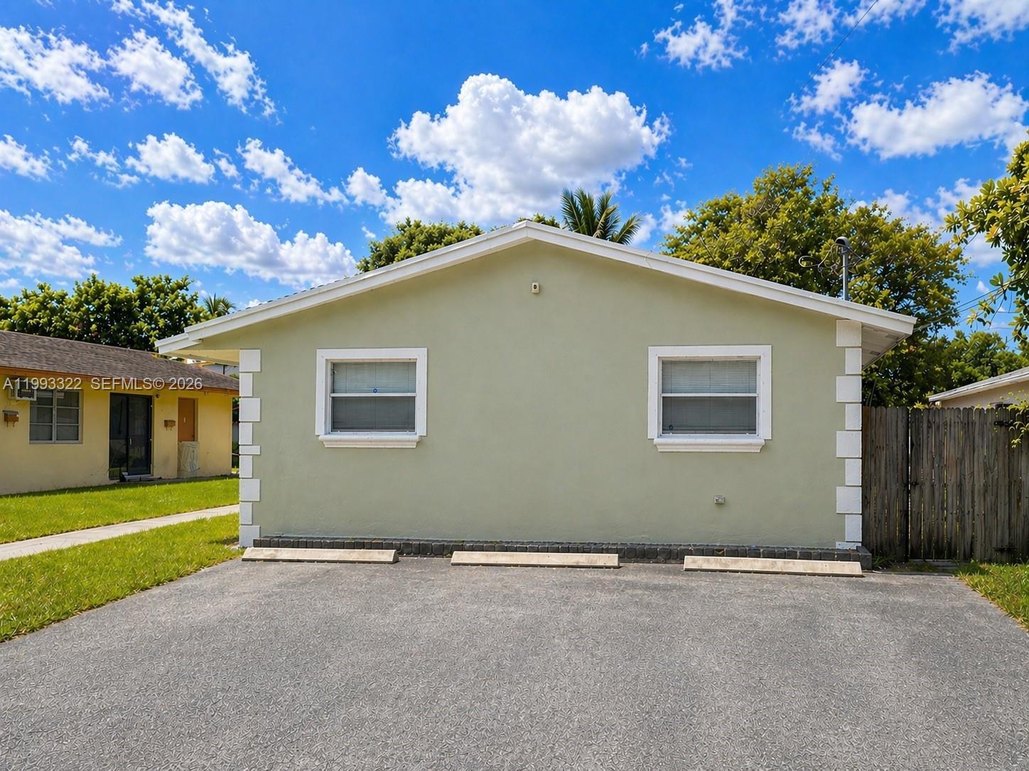 HOLLYWOOD BEACH GARDENS - Residential Income