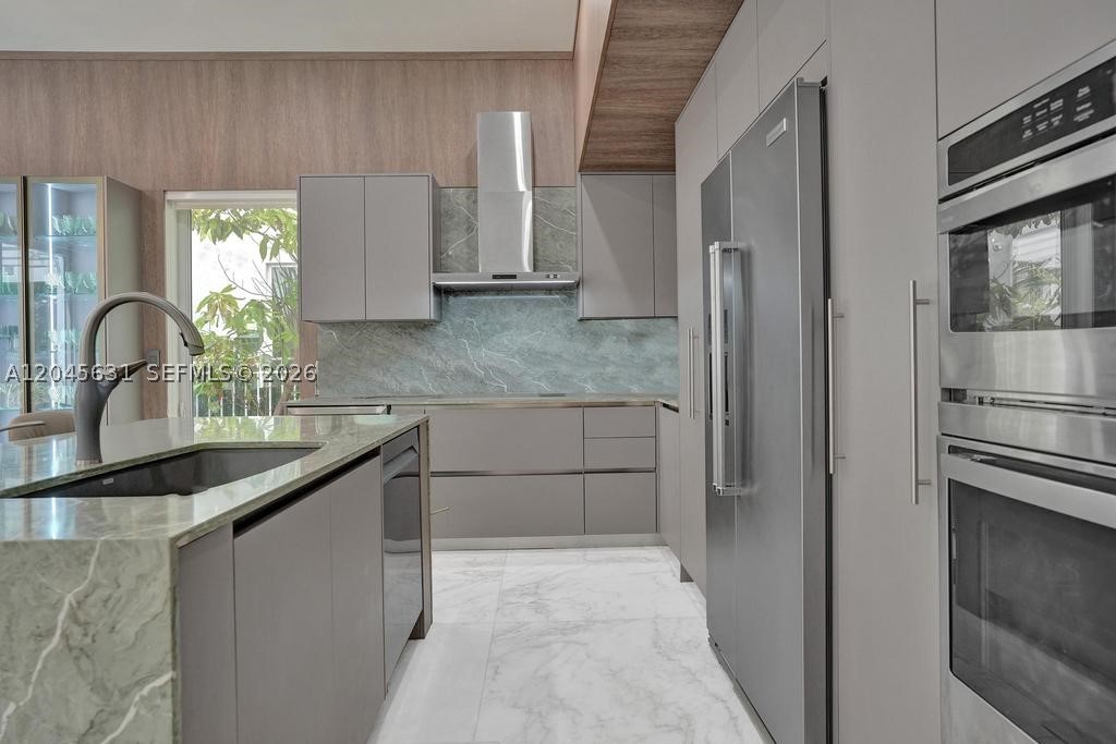 BEACHWALK - Residential Lease