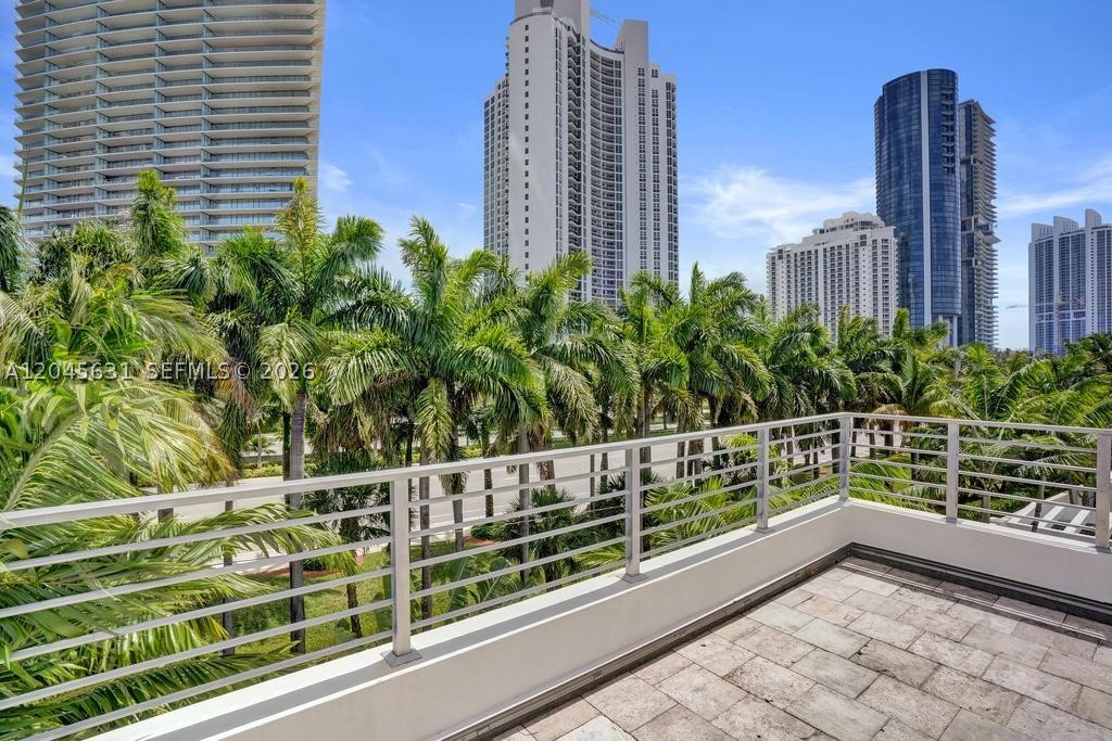 BEACHWALK - Residential Lease