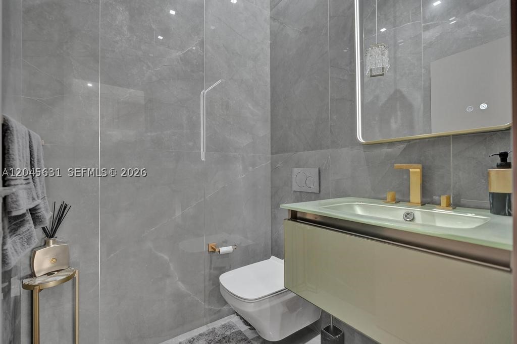 BEACHWALK - Residential Lease