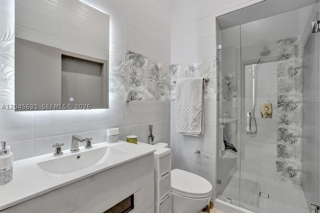 BEACHWALK - Residential Lease