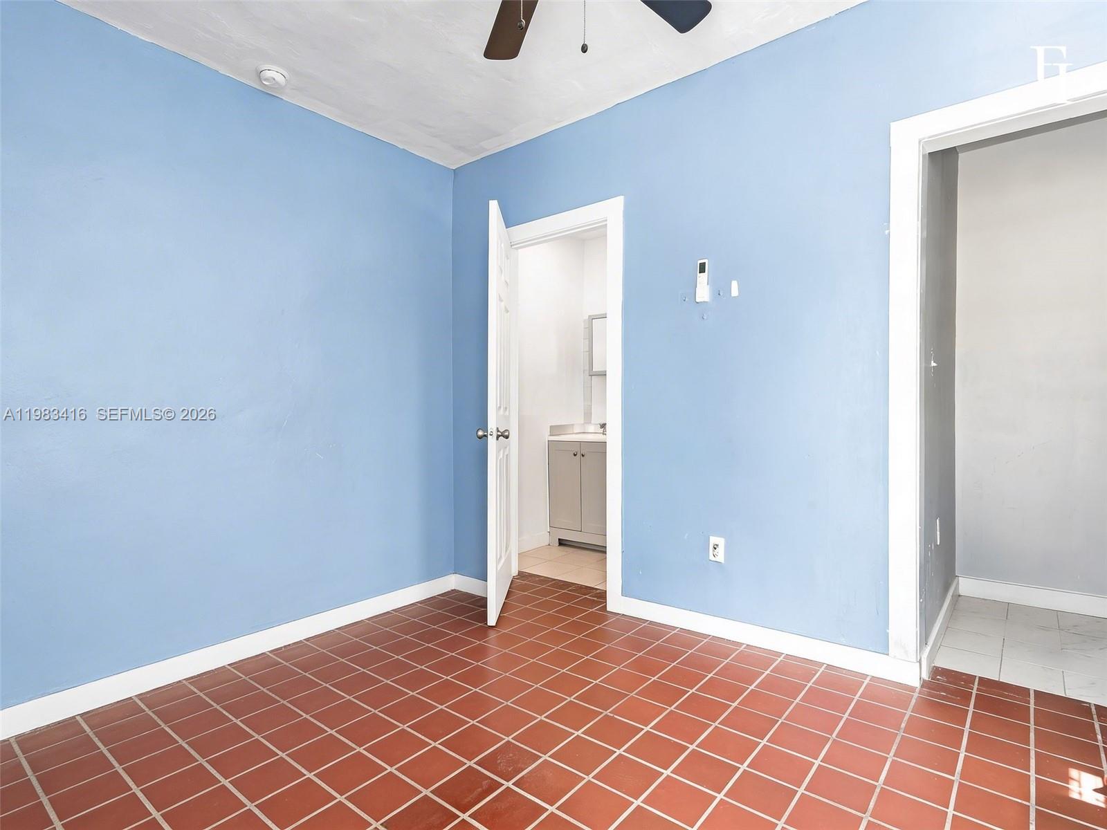 CRESTWOOD - Residential