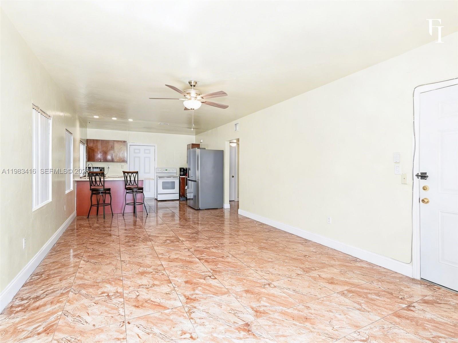 CRESTWOOD - Residential