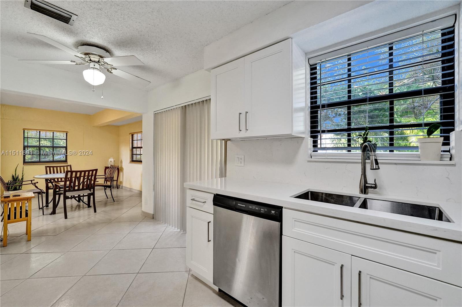 EMERALD OAKS 22 CONDO - Residential