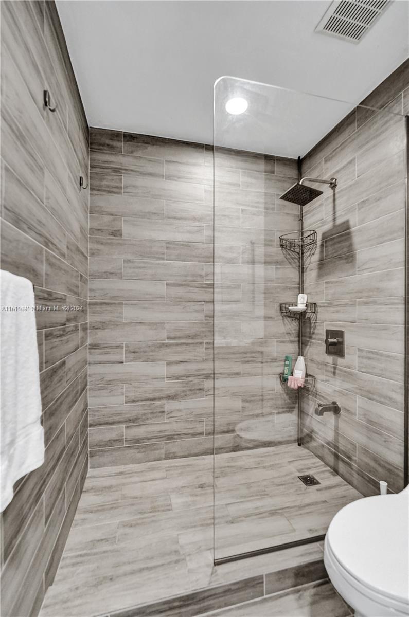 EMERALD OAKS 22 CONDO - Residential