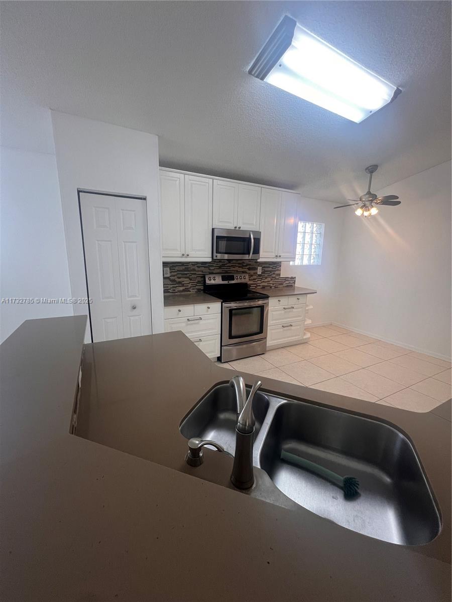 PEMBROKE ISLES - Residential Lease