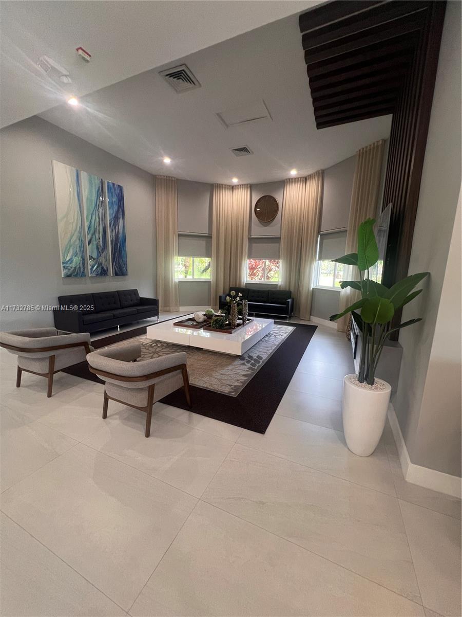 PEMBROKE ISLES - Residential Lease