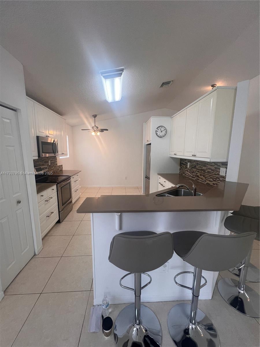 PEMBROKE ISLES - Residential Lease