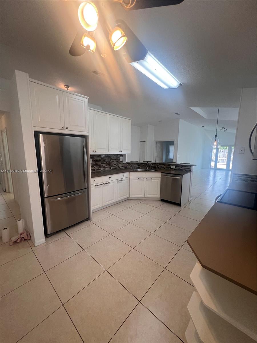 PEMBROKE ISLES - Residential Lease