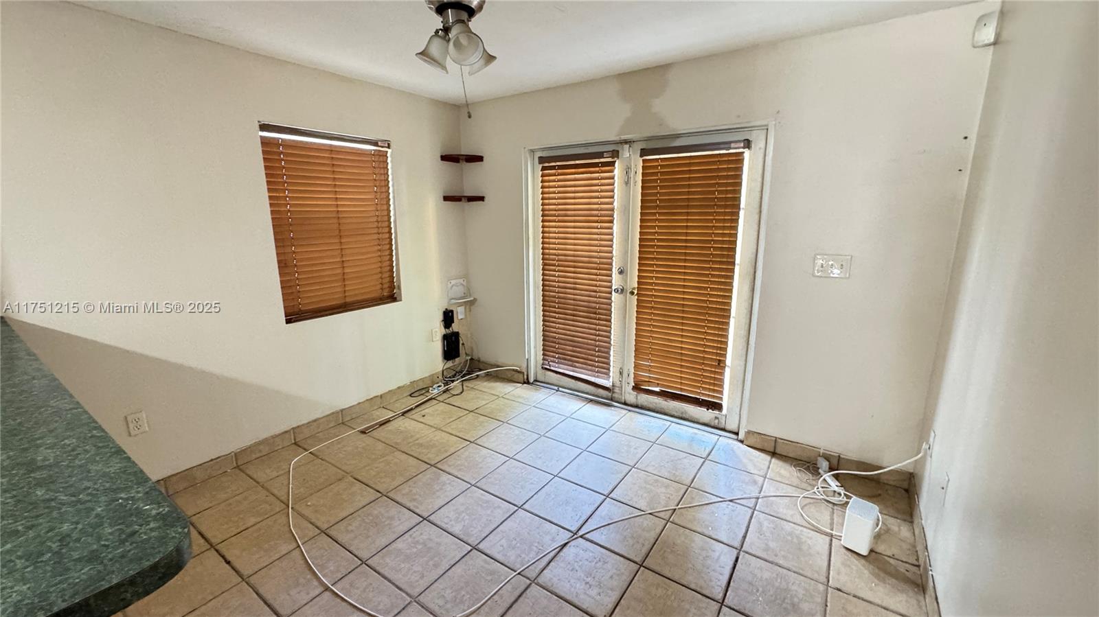 CRESTWOOD - Residential