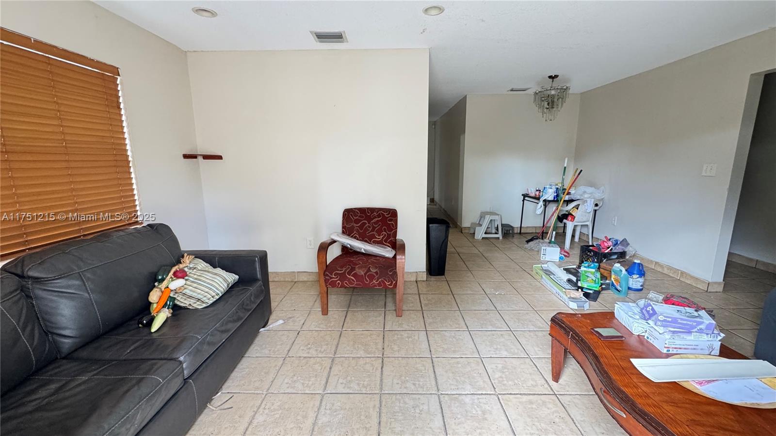 CRESTWOOD - Residential