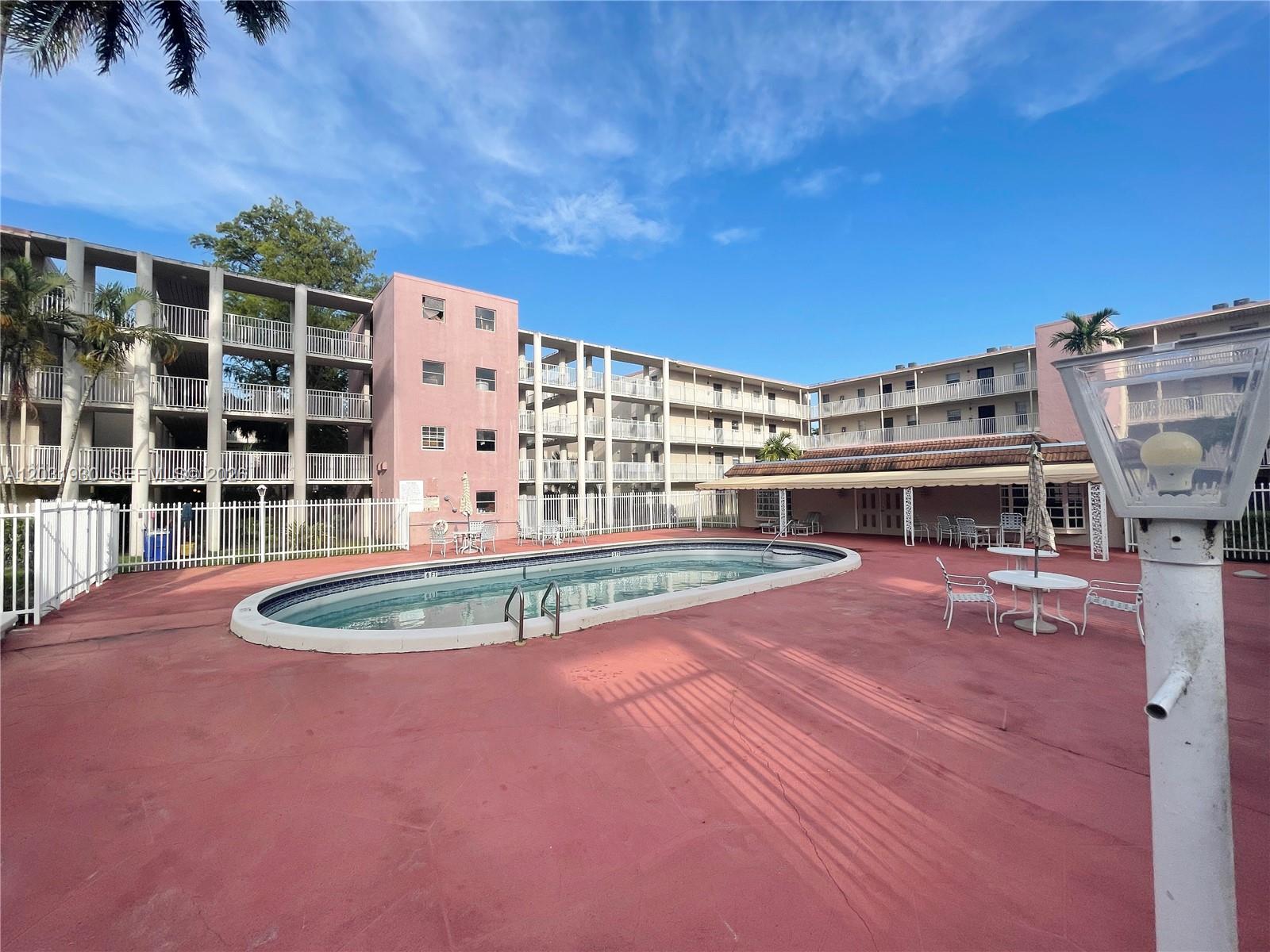 BROOKFIELD SQUARE CONDO - Residential
