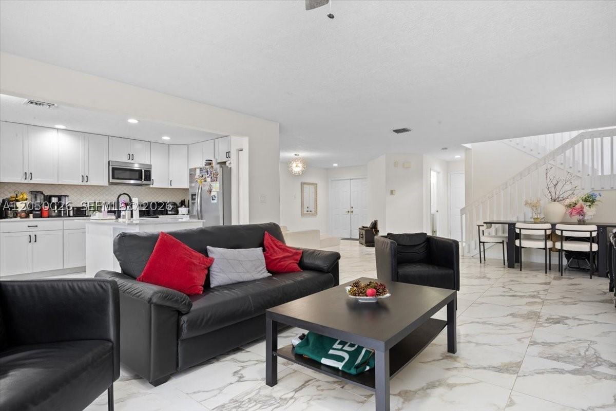 FAIRWAY COVE - Residential