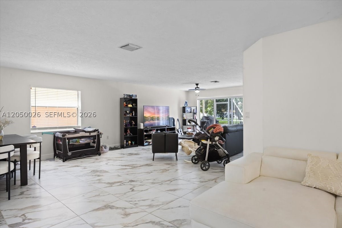 FAIRWAY COVE - Residential