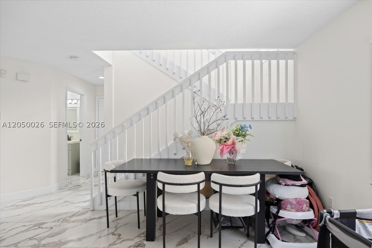 FAIRWAY COVE - Residential