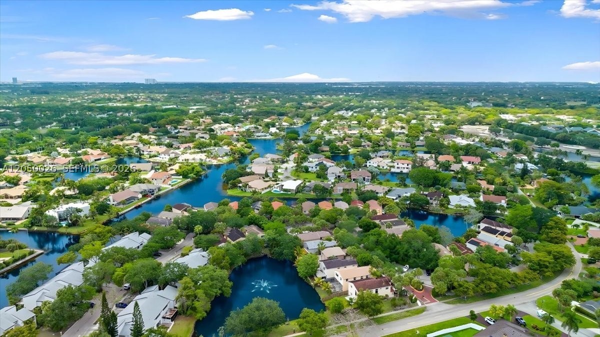 FAIRWAY COVE - Residential