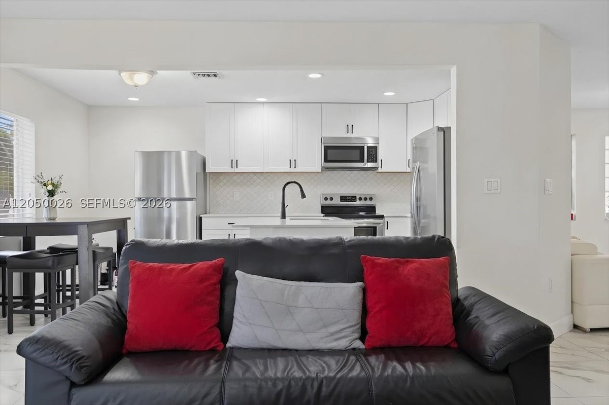 FAIRWAY COVE - Residential
