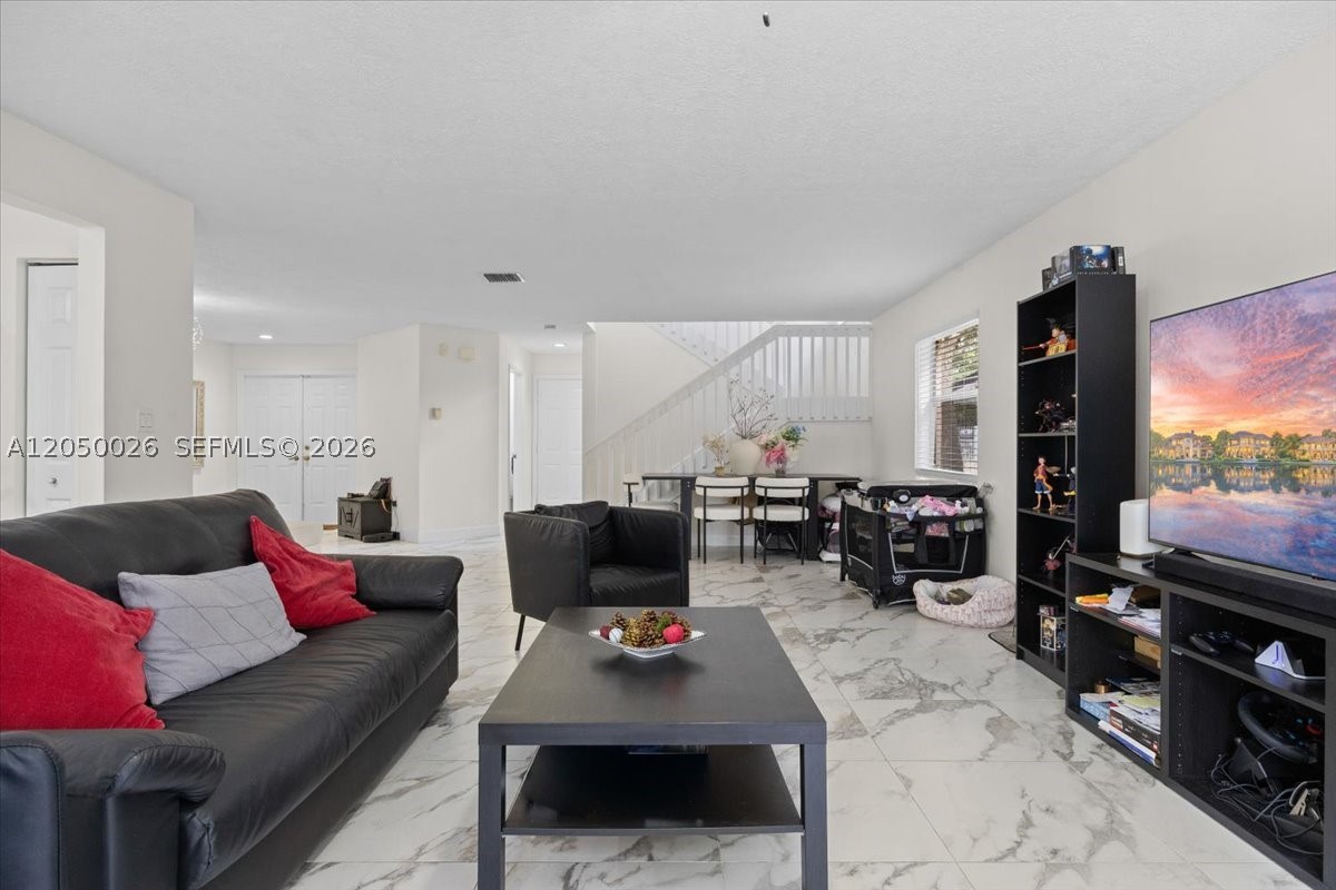 FAIRWAY COVE - Residential
