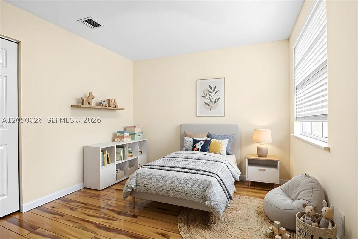 FAIRWAY COVE - Residential