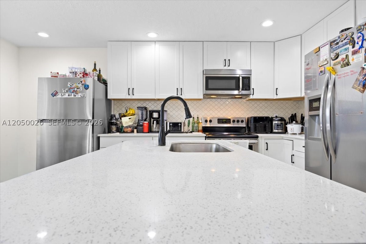 FAIRWAY COVE - Residential