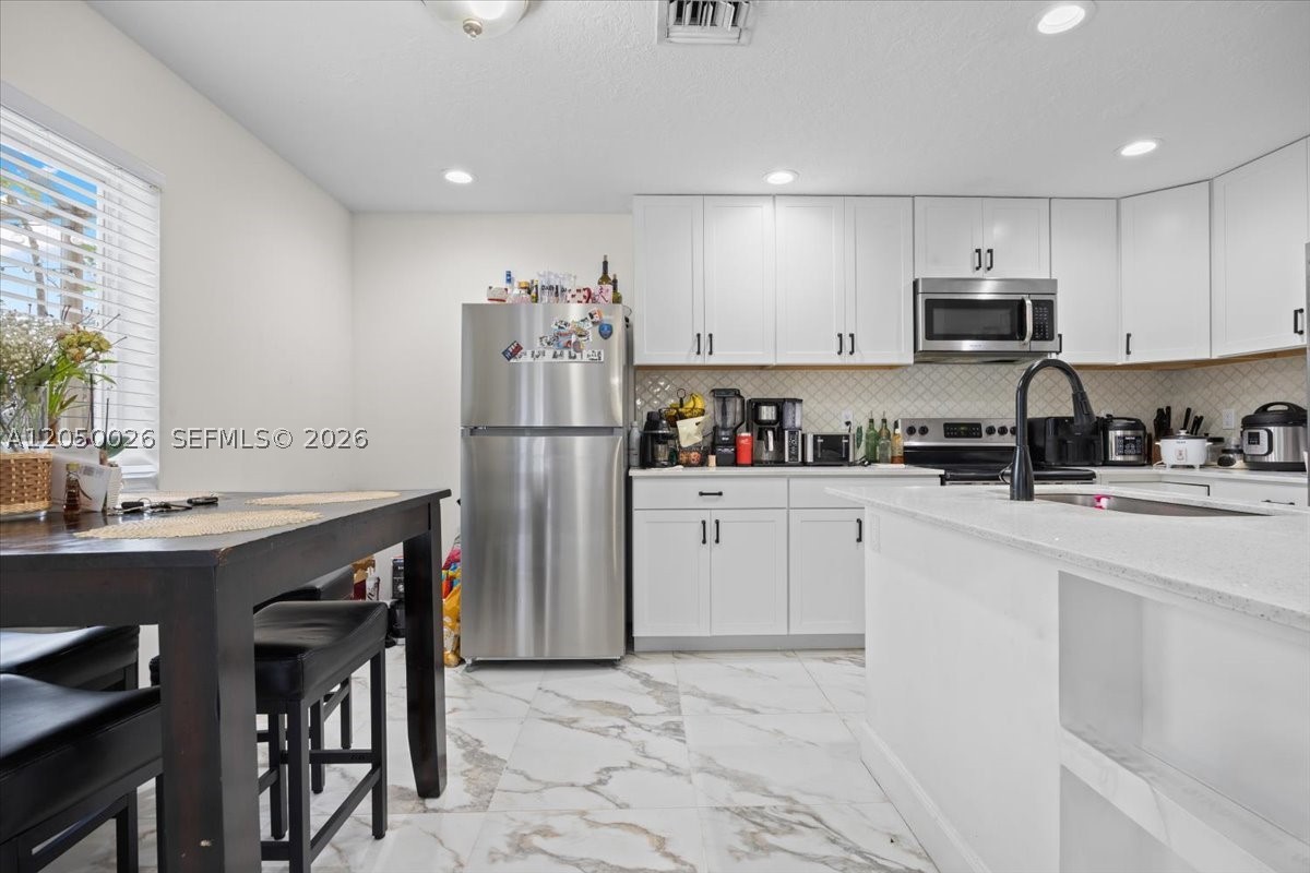 FAIRWAY COVE - Residential
