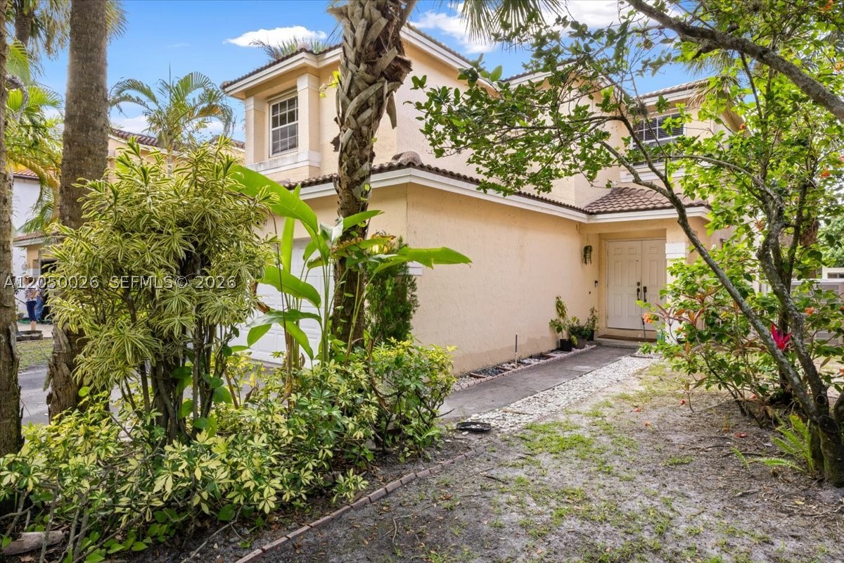 FAIRWAY COVE - Residential