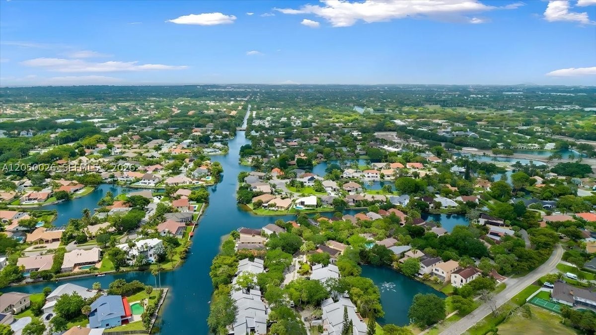 FAIRWAY COVE - Residential