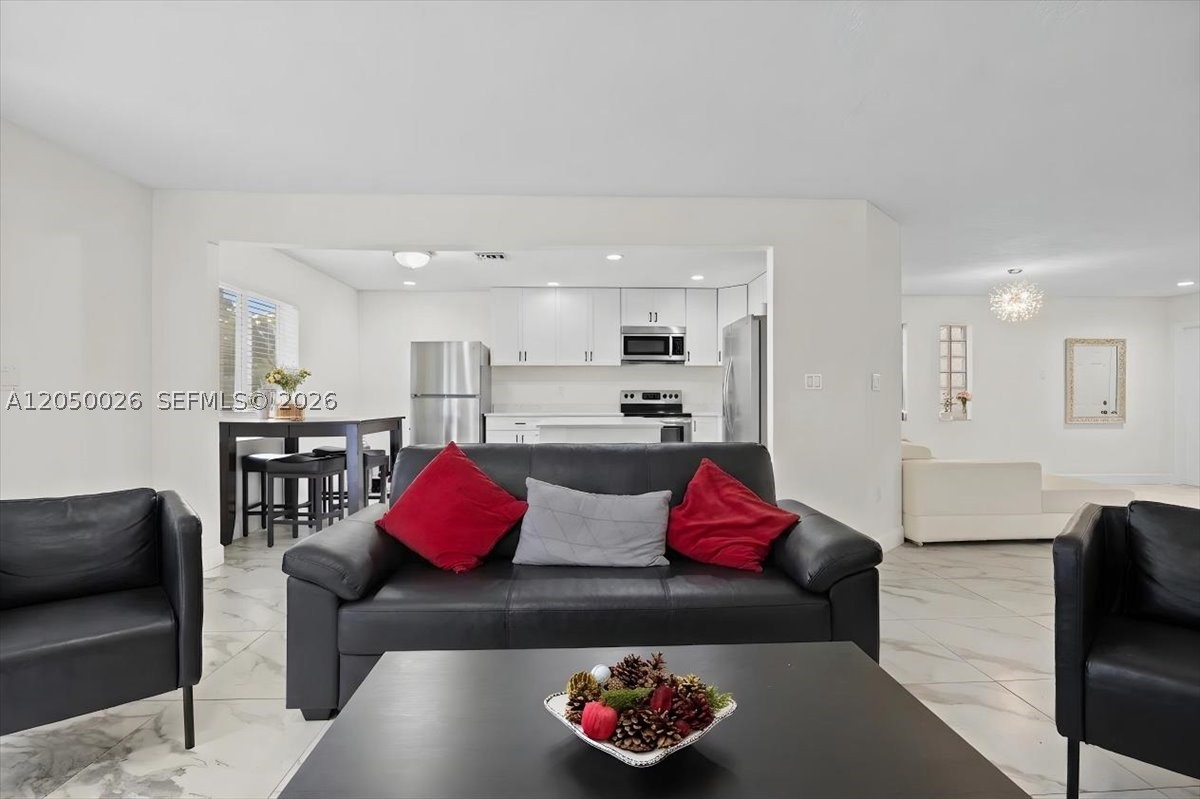 FAIRWAY COVE - Residential