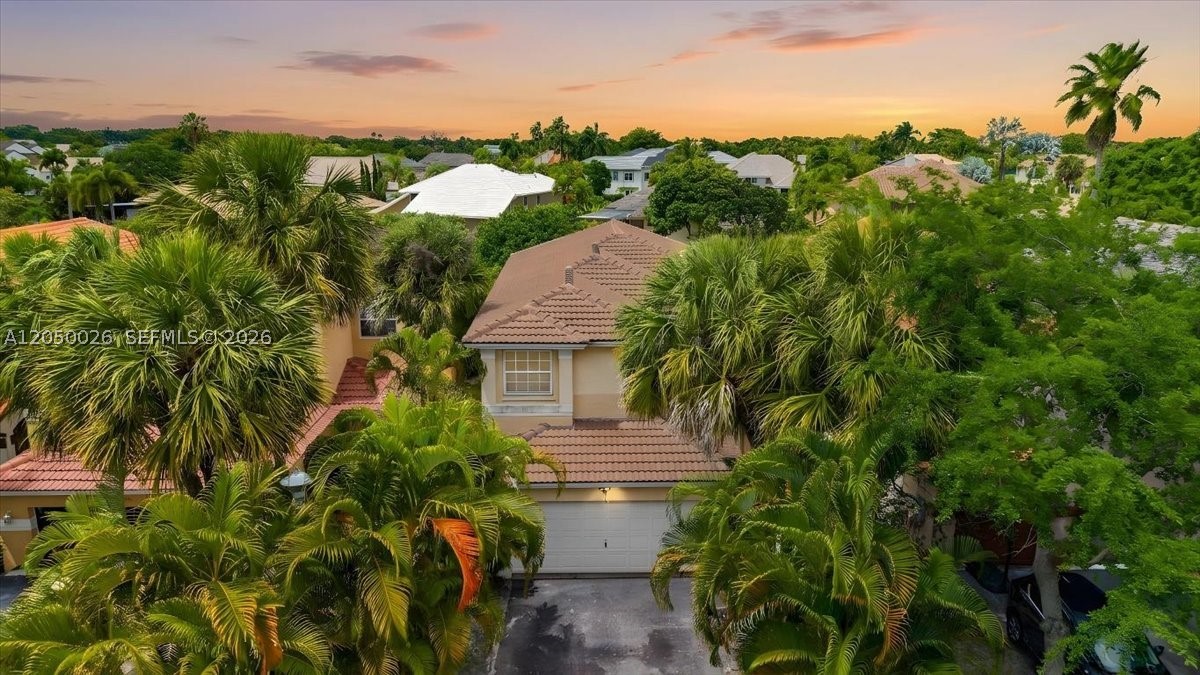 FAIRWAY COVE - Residential