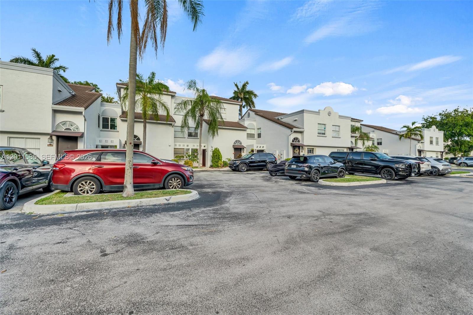 THE GREENS AT DORAL CONDO - Residential