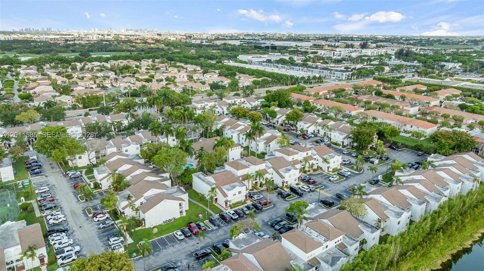 THE GREENS AT DORAL CONDO - Residential