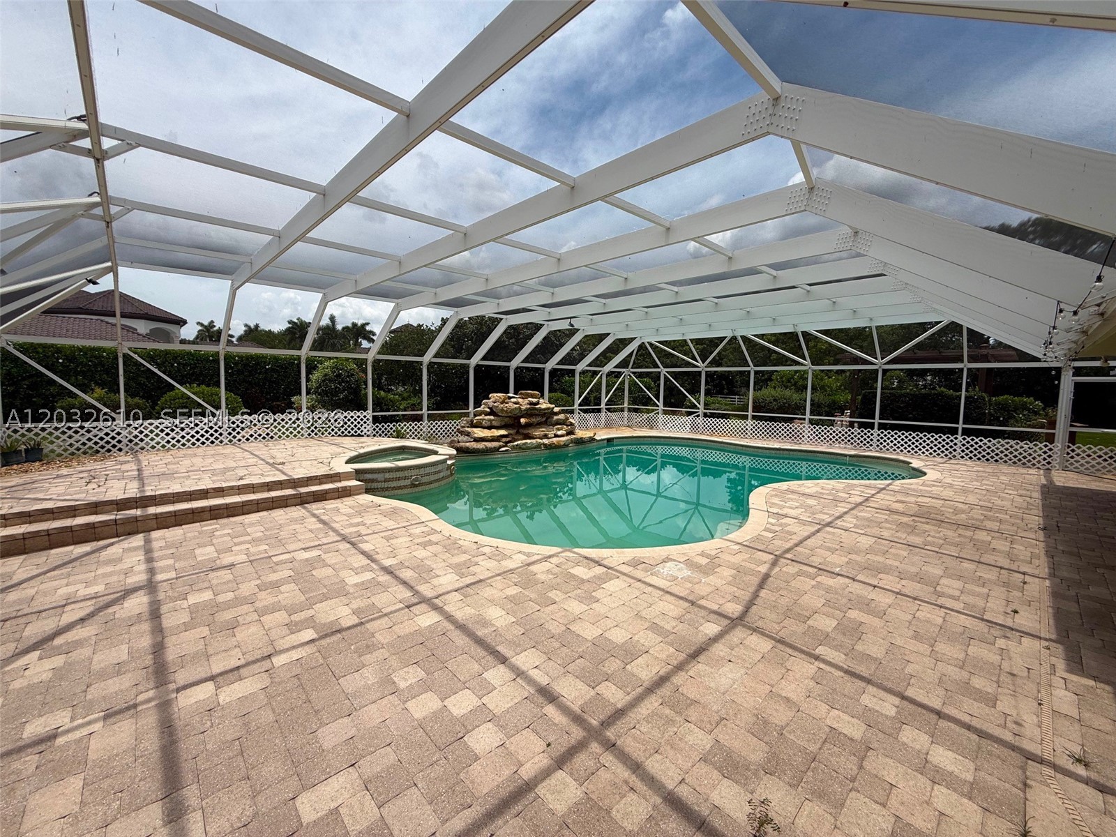 FLA FRUIT LANDS CO SUB NO - Residential Lease
