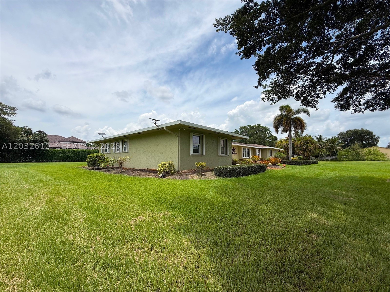 FLA FRUIT LANDS CO SUB NO - Residential Lease