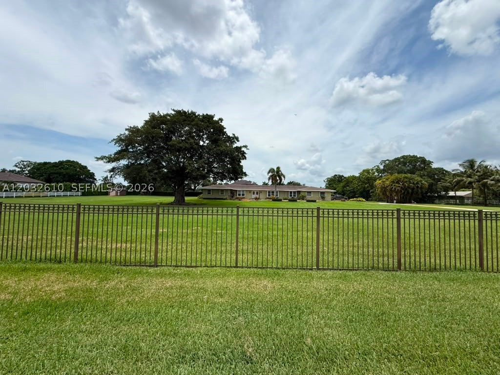 FLA FRUIT LANDS CO SUB NO - Residential Lease