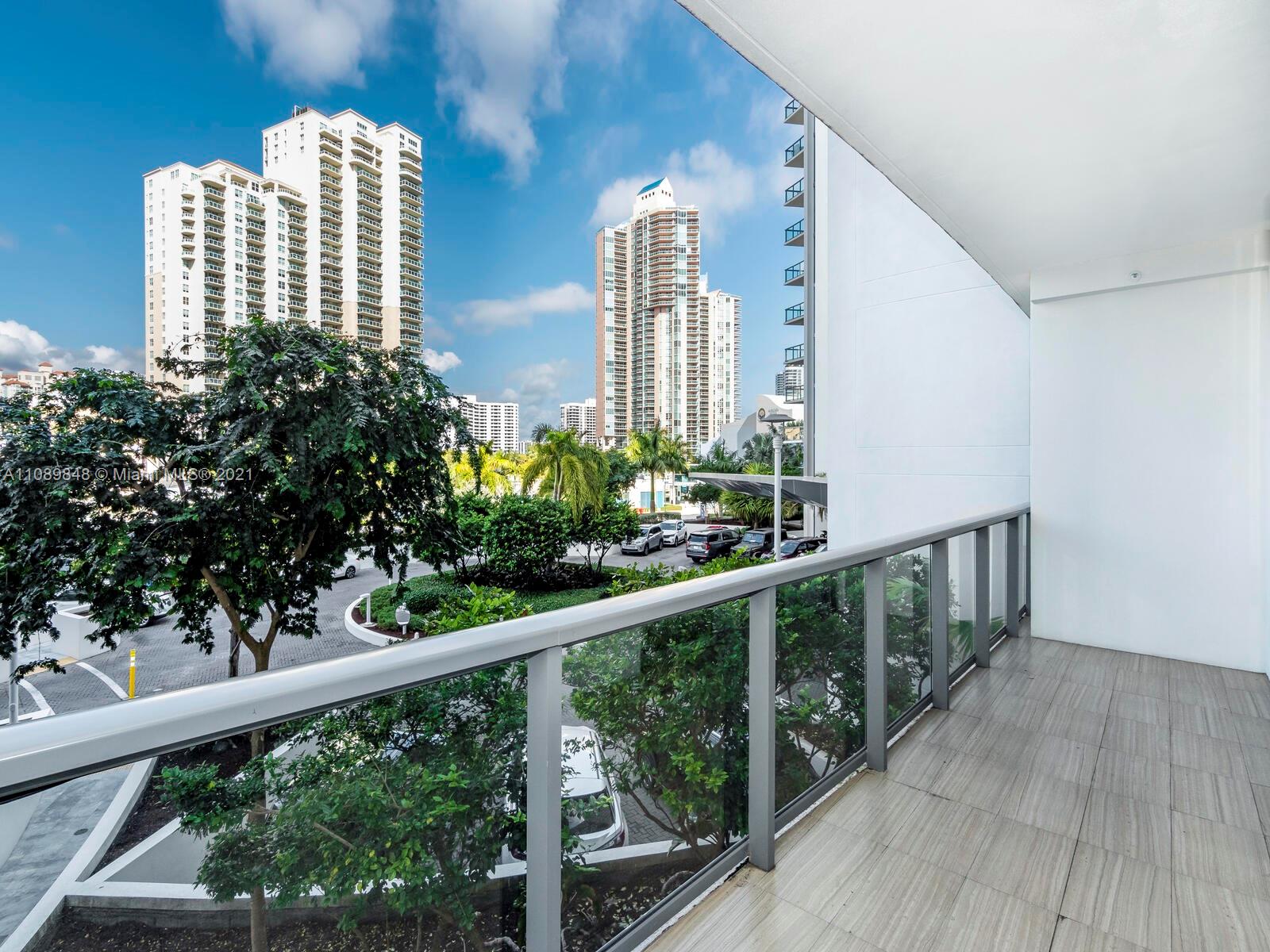 ECHO CONDO - Residential