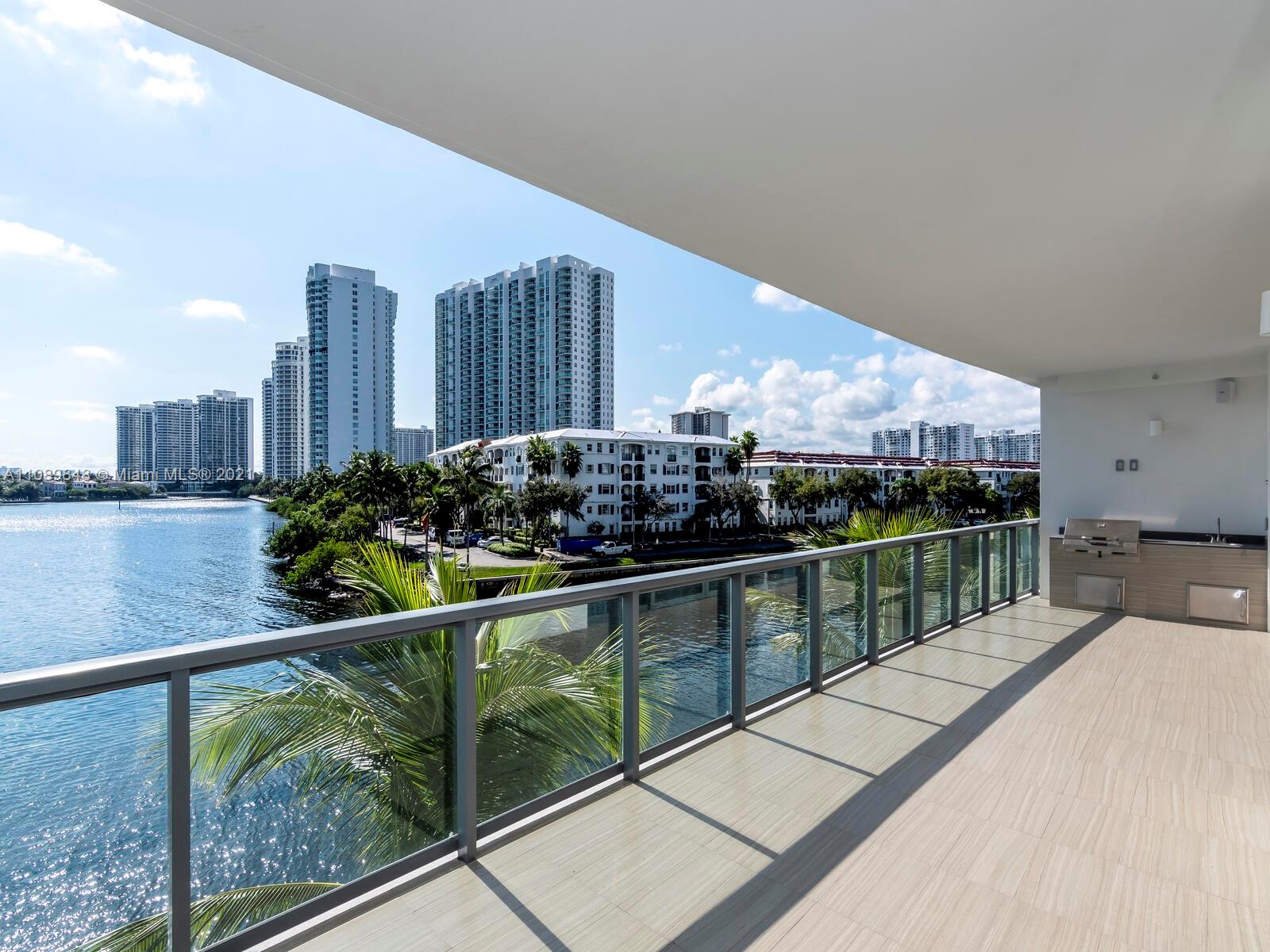 ECHO CONDO - Residential