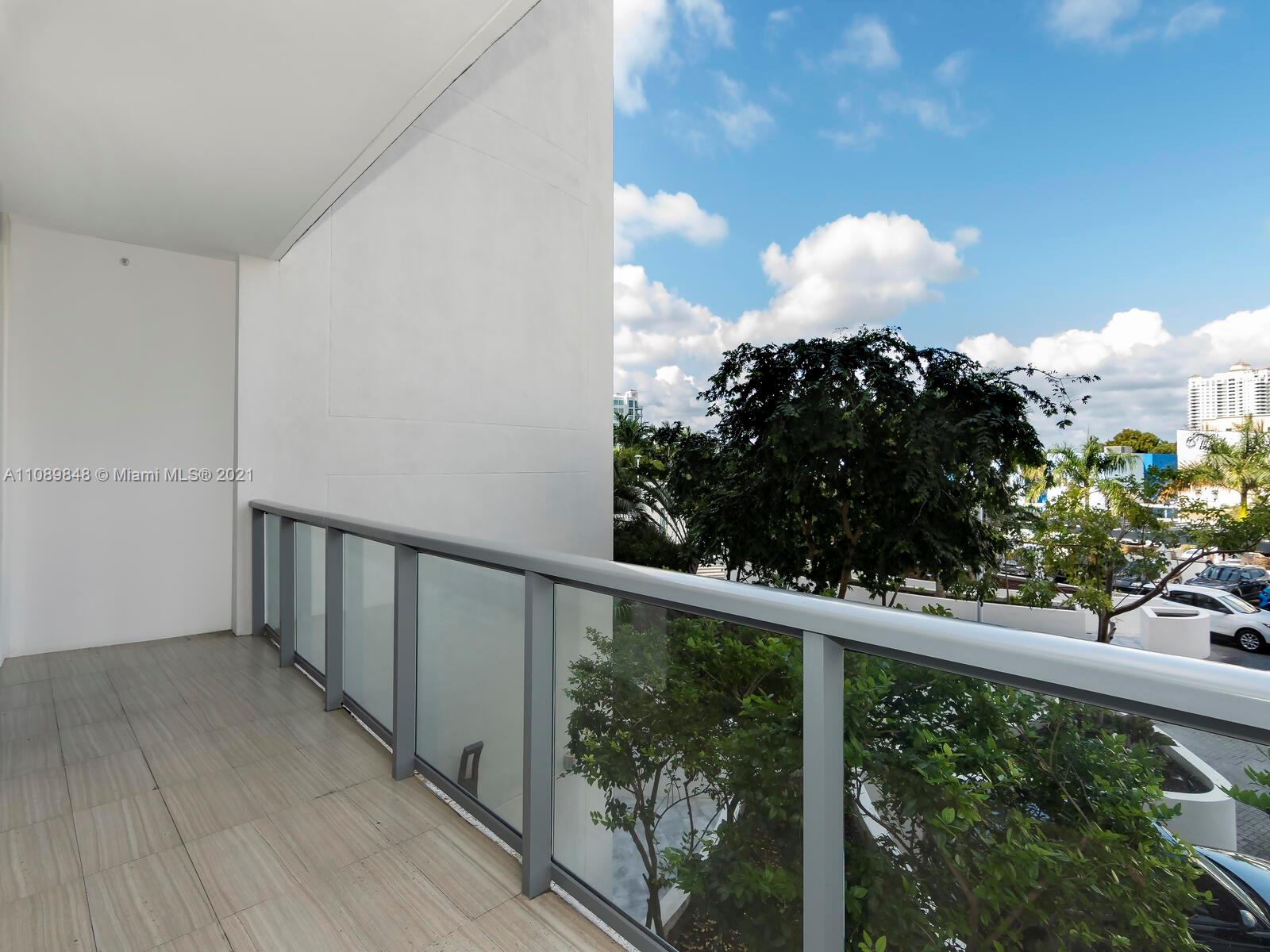 ECHO CONDO - Residential