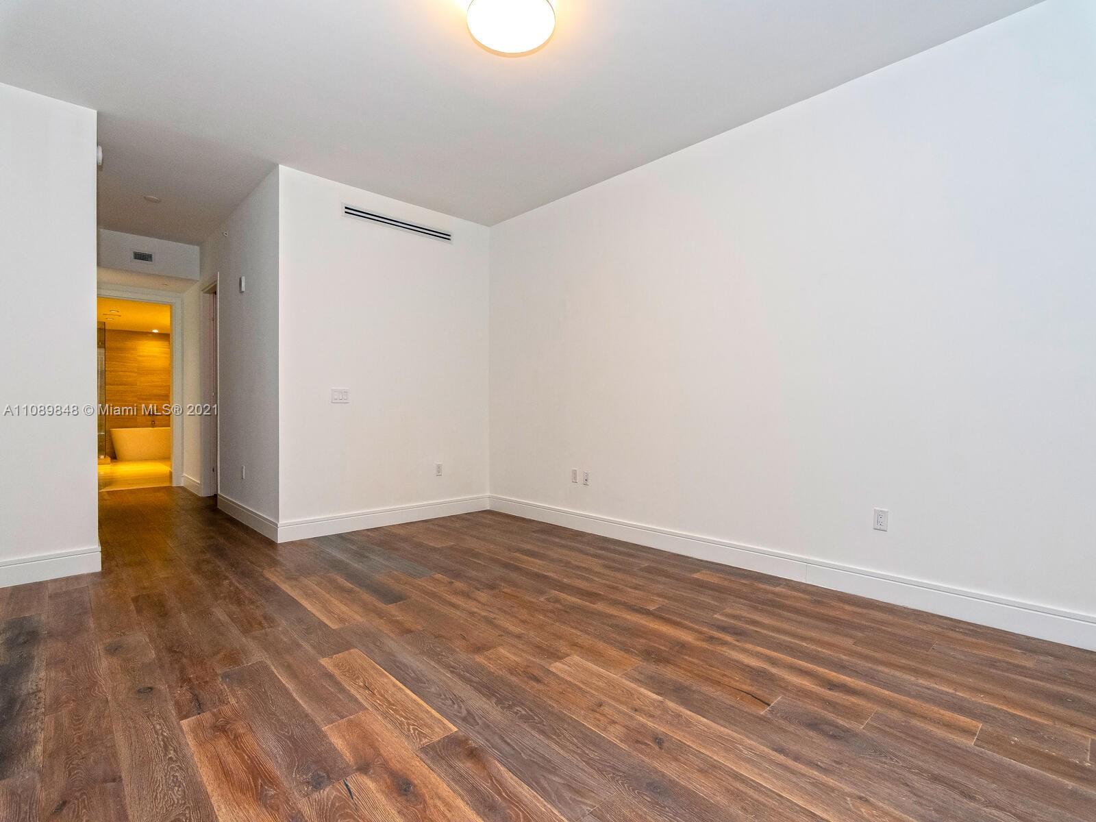 ECHO CONDO - Residential